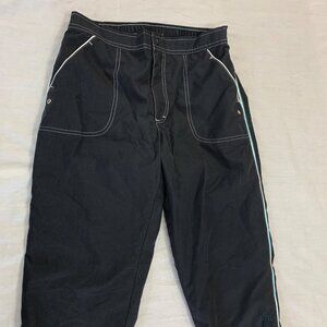 🪸🪸🪸 WILSON WOMENS ATHLETIC CAPRIS PANTS SIZE M  🪸🪸🪸